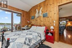Primary Bedroom - 
