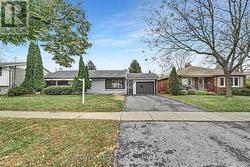 5866 VALLEY WAY Niagara Falls, ON L2E 1Y1
