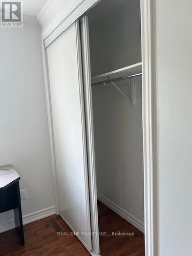 2 GRITTANI LANE , Toronto, Ontario M1S 5B7 4
