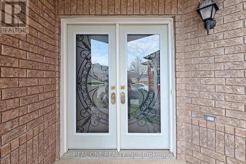 579 FRED MCLAREN BOULEVARD , Markham, Ontario L6E 1M6 3