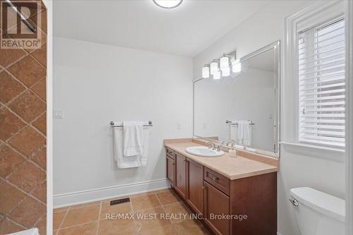 36 Danpatrick Drive, Richmond Hill, ON 
