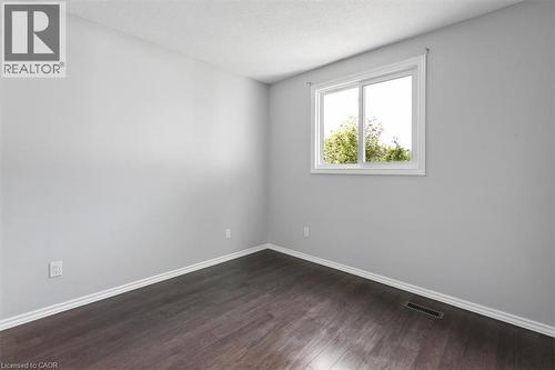 Upper level bedroom - 96 Pathfinder Crescent, Kitchener, ON 