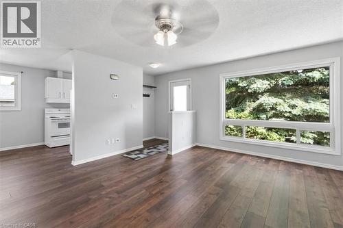 Main floor living room - 96 Pathfinder Crescent, Kitchener, ON 