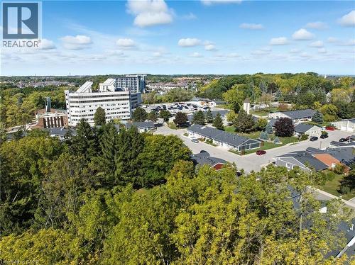 32 Cardinal Mindszenty Boulevard, Hamilton, ON 