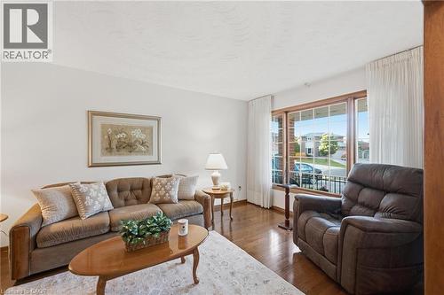 11 Gabriele Court, Hamilton, ON 
