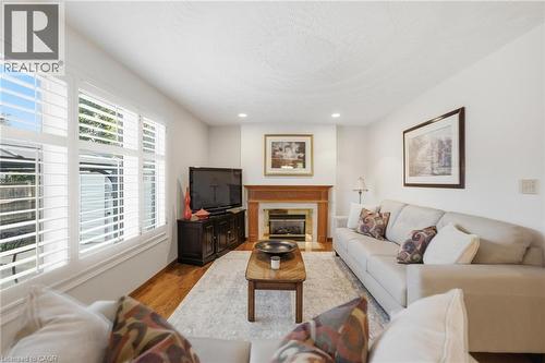 11 Gabriele Court, Hamilton, ON 