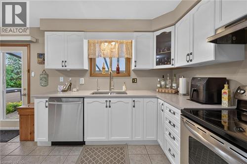 84 Jamieson Drive, Caledonia, ON - Indoor Photo Showing Kitchen With Double Sink