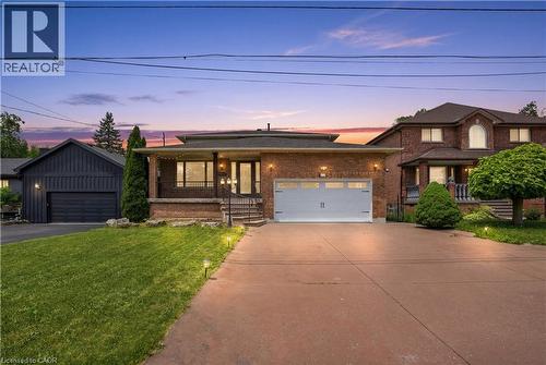 111 AUBREY Avenue  Stoney Creek, ON L8J 2T2