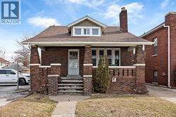 636 PARTINGTON AVENUE Windsor, ON N9B 2N7