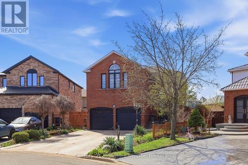 784 Avonshire Court, Mississauga, ON 