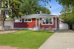 1145 Simpson AVENUE Moose Jaw, SK S6H 4M7