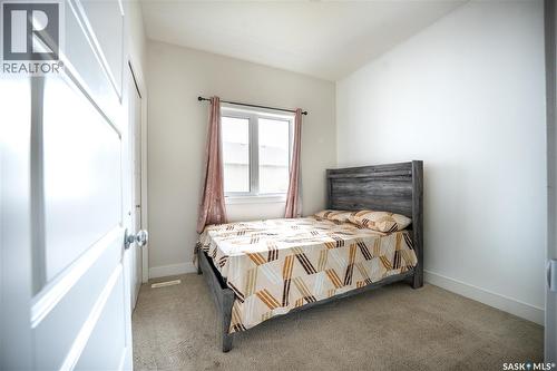 646 Kolynchuk Court, Saskatoon, SK 