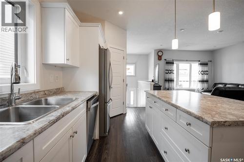 646 Kolynchuk Court, Saskatoon, SK 