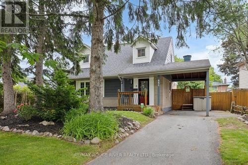 861 DOUGLAS AVENUE  Pickering, ON L1W 1N5