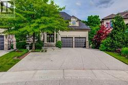 172 DIIORIO CIRCLE Hamilton (Ancaster), ON L9K 1T3