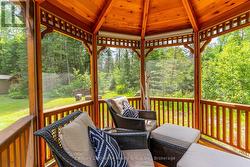 Relax and enjoy the scenery ... bug free!! - 