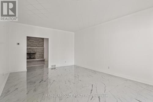 1444 Normandy Crescent, Ottawa, ON - Indoor Photo Showing Other Room