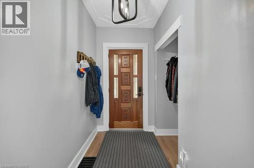 21 East Bend Avenue N, Hamilton, ON 