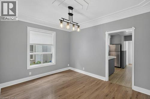 21 East Bend Avenue N, Hamilton, ON 
