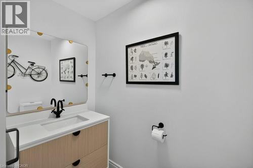 21 East Bend Avenue N, Hamilton, ON 