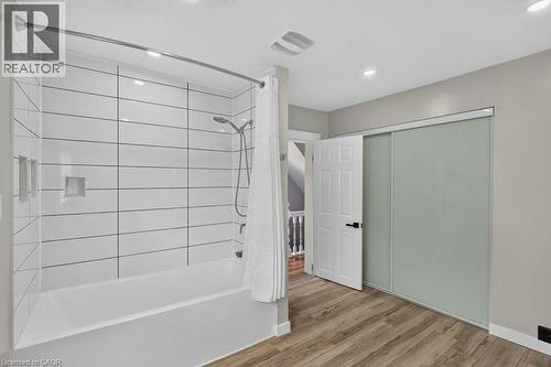 21 East Bend Avenue N, Hamilton, ON 