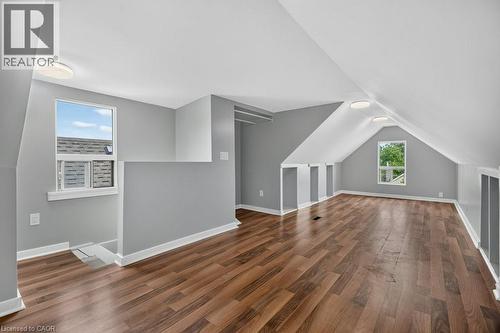 21 East Bend Avenue N, Hamilton, ON 