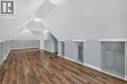 21 East Bend Avenue N, Hamilton, ON 