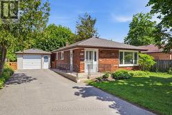 1092 GLENDALE DRIVE Peterborough (Northcrest Ward 5), ON K9H 6M4