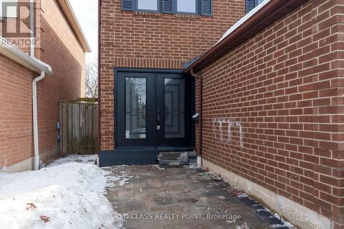 4272 Sawmill Valley Drive, Mississauga, ON 