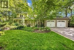 1346 WHITEOAKS Avenue  Mississauga, ON L5J 3C3