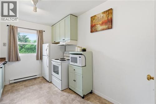 513 Weber Street N Unit# B, Waterloo, ON - Indoor Photo Showing Kitchen