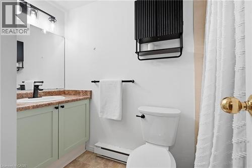 513 Weber Street N Unit# B, Waterloo, ON - Indoor Photo Showing Bathroom
