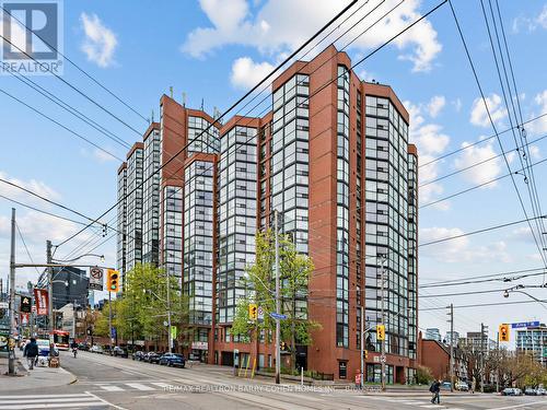 303 - 725 KING STREET W  Toronto, ON M5V 2W9