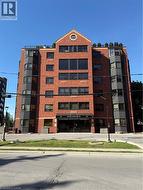 20 ELLEN Street E Unit# 404  Kitchener, ON N2H 6R7