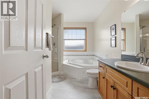 1663 Fenwick Crescent N, Regina, SK 