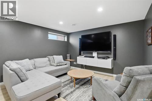 1663 Fenwick Crescent N, Regina, SK 