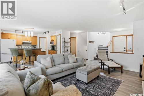 1663 Fenwick Crescent N, Regina, SK 