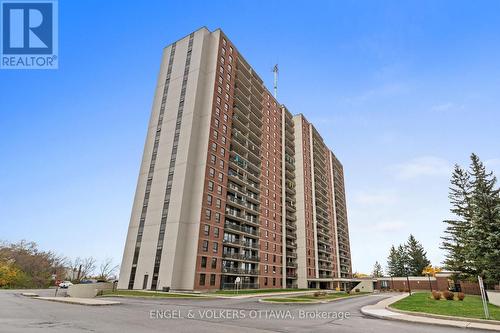 301 - 665 BATHGATE DRIVE  Ottawa, ON K1K 3Y4
