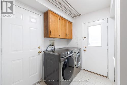 853 Kowal Drive, Mississauga, ON 