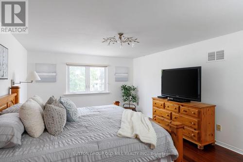 853 Kowal Drive, Mississauga, ON 