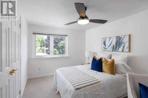 853 Kowal Drive, Mississauga, ON 