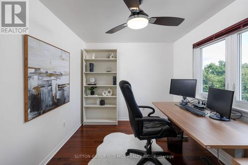 853 Kowal Drive, Mississauga, ON 