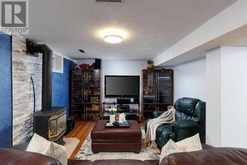 853 Kowal Drive, Mississauga, ON 