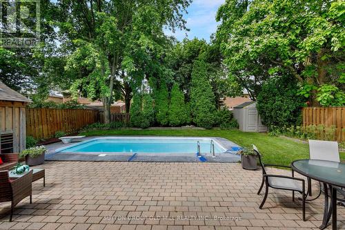 853 Kowal Drive, Mississauga, ON 