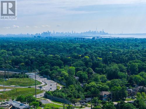 853 Kowal Drive, Mississauga, ON 
