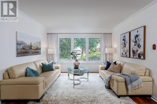 853 Kowal Drive, Mississauga, ON 