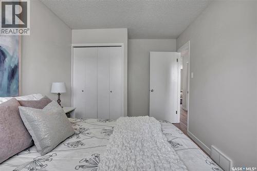 2908-2910 Preston Avenue S, Saskatoon, SK 