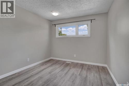 2908-2910 Preston Avenue S, Saskatoon, SK 