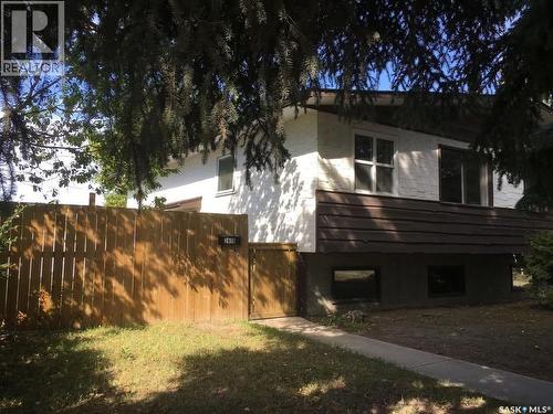 2908-2910 Preston Avenue S, Saskatoon, SK 