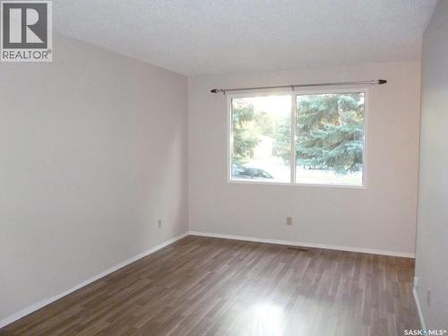 2908-2910 Preston Avenue S, Saskatoon, SK 